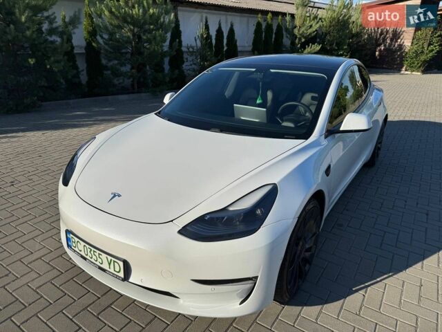 Белый Тесла Модель 3, объемом двигателя 0 л и пробегом 75 тыс. км за 21600 $, фото 4 на Automoto.ua