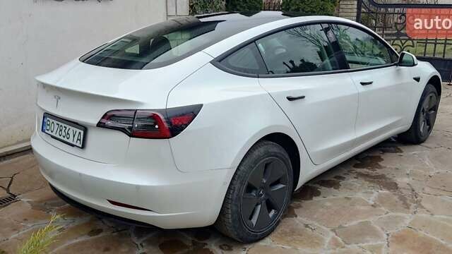 Білий Тесла Модель 3, об'ємом двигуна 0 л та пробігом 59 тис. км за 17500 $, фото 11 на Automoto.ua