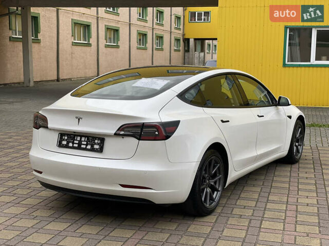 Белый Тесла Модель 3, объемом двигателя 0 л и пробегом 34 тыс. км за 18000 $, фото 34 на Automoto.ua