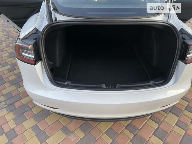 Білий Тесла Модель 3, об'ємом двигуна 0 л та пробігом 34 тис. км за 19500 $, фото 14 на Automoto.ua