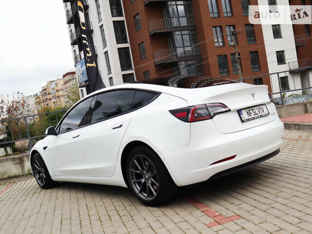 Белый Тесла Модель 3, объемом двигателя 0 л и пробегом 35 тыс. км за 21000 $, фото 4 на Automoto.ua