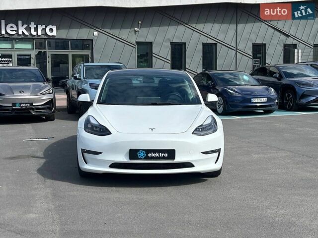 Білий Тесла Модель 3, об'ємом двигуна 0 л та пробігом 131 тис. км за 19700 $, фото 7 на Automoto.ua