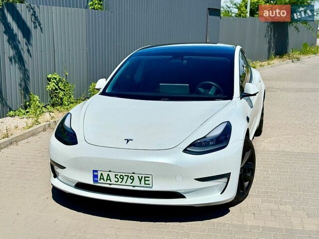 Белый Тесла Модель 3, объемом двигателя 0 л и пробегом 116 тыс. км за 16799 $, фото 1 на Automoto.ua