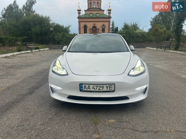 Белый Тесла Модель 3, объемом двигателя 0 л и пробегом 98 тыс. км за 18750 $, фото 1 на Automoto.ua