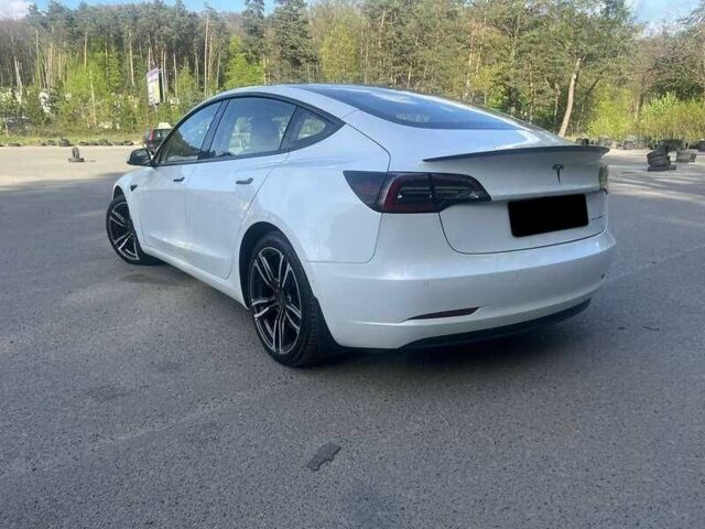 Белый Тесла Модель 3, объемом двигателя 0 л и пробегом 73 тыс. км за 14999 $, фото 6 на Automoto.ua