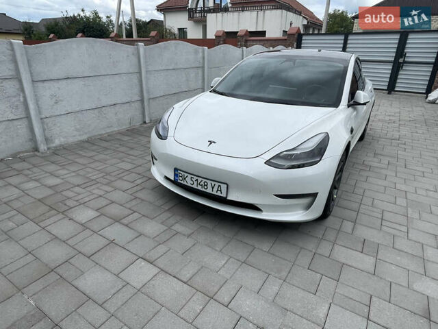 Білий Тесла Модель 3, об'ємом двигуна 0 л та пробігом 78 тис. км за 17200 $, фото 16 на Automoto.ua