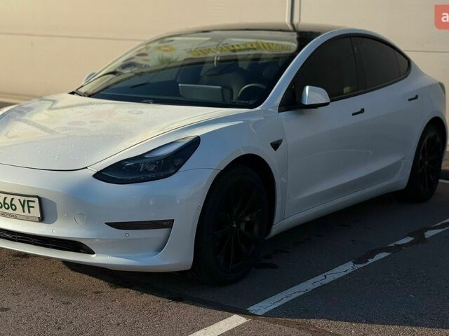 Белый Тесла Модель 3, объемом двигателя 0 л и пробегом 82 тыс. км за 12000 $, фото 2 на Automoto.ua