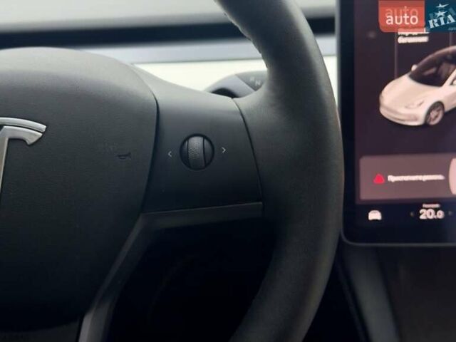 Білий Тесла Модель 3, об'ємом двигуна 0 л та пробігом 84 тис. км за 18900 $, фото 15 на Automoto.ua