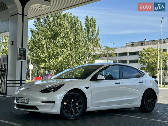 Тесла Модель 3 2021 у Одесі на Automoto.ua Білий Тесла Модель 3, об'ємом двигуна 0 л та пробігом 98 тис. км за 17800 $, фото 14 на Automoto.ua