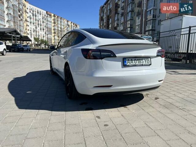 Білий Тесла Модель 3, об'ємом двигуна 0 л та пробігом 68 тис. км за 25500 $, фото 16 на Automoto.ua