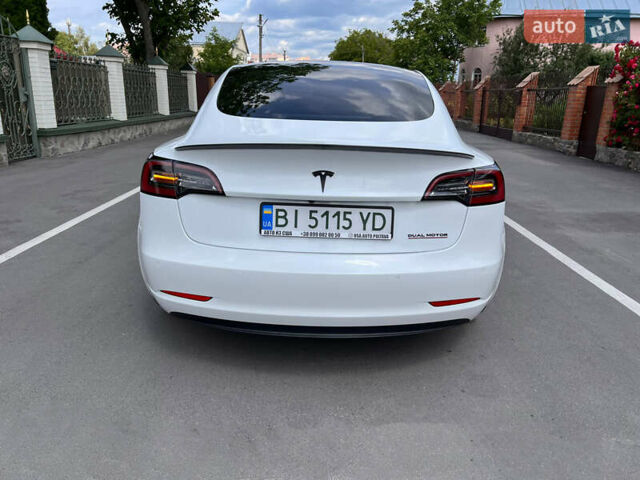 Білий Тесла Модель 3, об'ємом двигуна 0 л та пробігом 62 тис. км за 22500 $, фото 3 на Automoto.ua