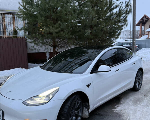 Білий Тесла Модель 3, об'ємом двигуна 0 л та пробігом 131 тис. км за 19000 $, фото 5 на Automoto.ua