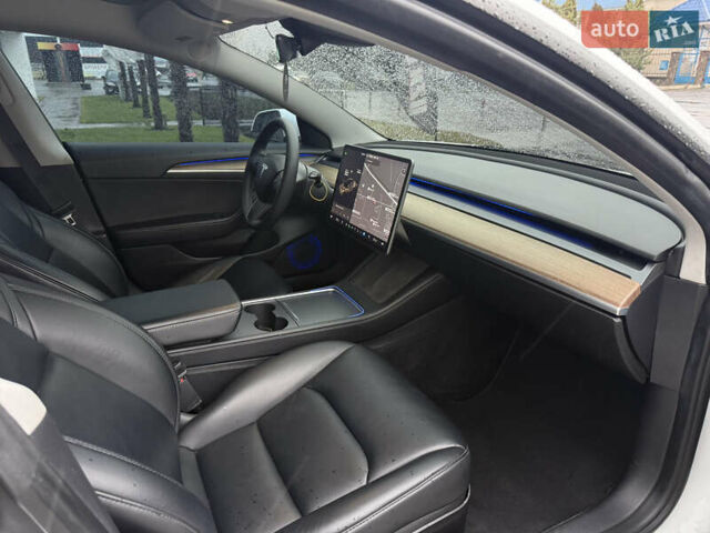 Белый Тесла Модель 3, объемом двигателя 0 л и пробегом 100 тыс. км за 19500 $, фото 14 на Automoto.ua