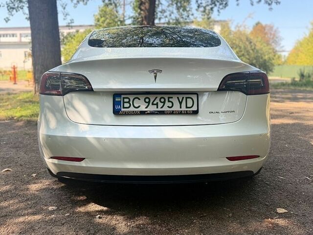 Белый Тесла Модель 3, объемом двигателя 0 л и пробегом 138 тыс. км за 18500 $, фото 3 на Automoto.ua