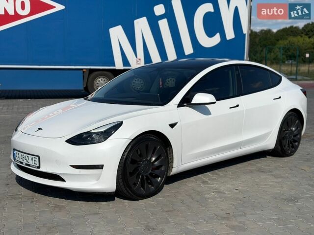 Білий Тесла Модель 3, об'ємом двигуна 0 л та пробігом 118 тис. км за 24900 $, фото 5 на Automoto.ua