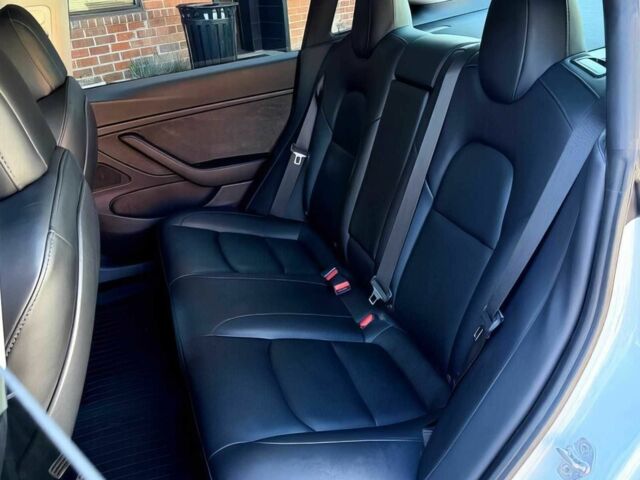 Білий Тесла Модель 3, об'ємом двигуна 0 л та пробігом 10 тис. км за 9400 $, фото 9 на Automoto.ua