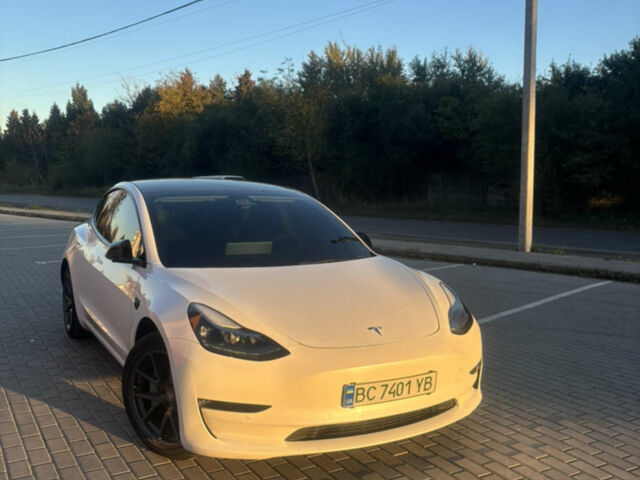 Білий Тесла Модель 3, об'ємом двигуна 0 л та пробігом 95 тис. км за 19500 $, фото 1 на Automoto.ua