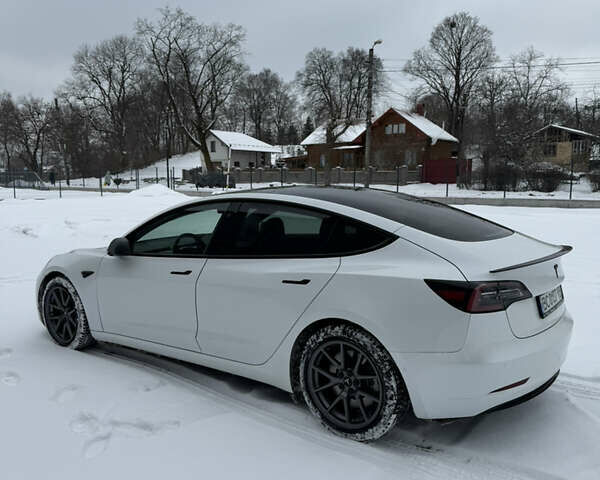 Белый Тесла Модель 3, объемом двигателя 0 л и пробегом 123 тыс. км за 23999 $, фото 9 на Automoto.ua