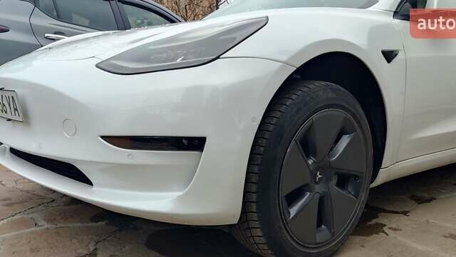 Білий Тесла Модель 3, об'ємом двигуна 0 л та пробігом 59 тис. км за 17500 $, фото 7 на Automoto.ua
