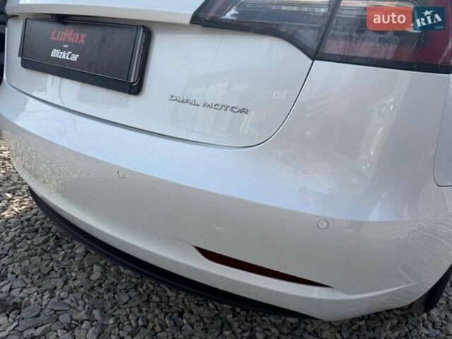 Білий Тесла Модель 3, об'ємом двигуна 0 л та пробігом 108 тис. км за 22999 $, фото 49 на Automoto.ua