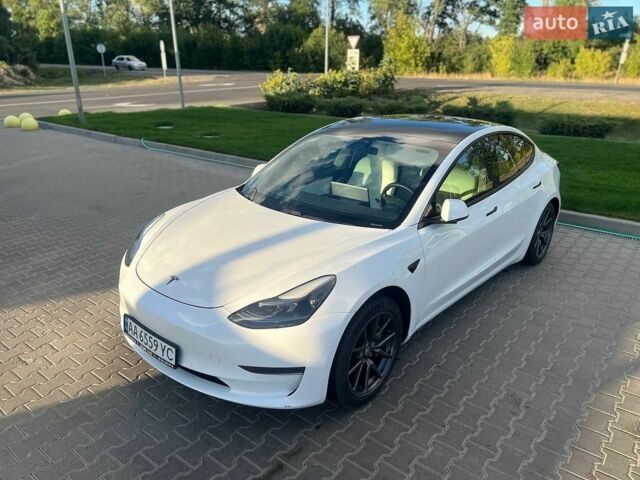 Белый Тесла Модель 3, объемом двигателя 0 л и пробегом 129 тыс. км за 17900 $, фото 2 на Automoto.ua