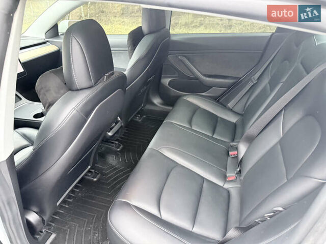 Білий Тесла Модель 3, об'ємом двигуна 0 л та пробігом 119 тис. км за 20800 $, фото 12 на Automoto.ua