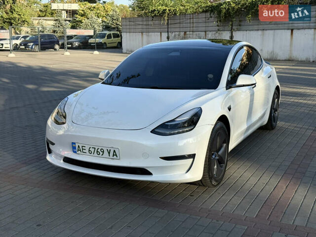 Білий Тесла Модель 3, об'ємом двигуна 0 л та пробігом 188 тис. км за 16500 $, фото 1 на Automoto.ua