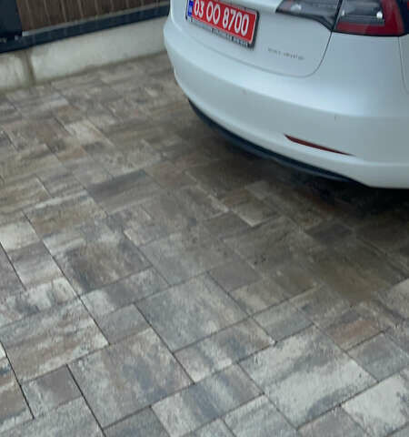 Белый Тесла Модель 3, объемом двигателя 0 л и пробегом 60 тыс. км за 19000 $, фото 2 на Automoto.ua