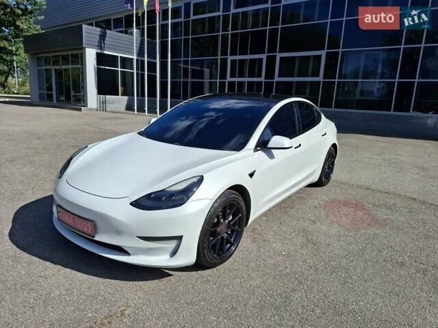 Белый Тесла Модель 3, объемом двигателя 0 л и пробегом 105 тыс. км за 20800 $, фото 7 на Automoto.ua