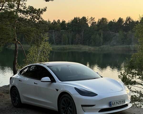 Белый Тесла Модель 3, объемом двигателя 0 л и пробегом 97 тыс. км за 22000 $, фото 3 на Automoto.ua
