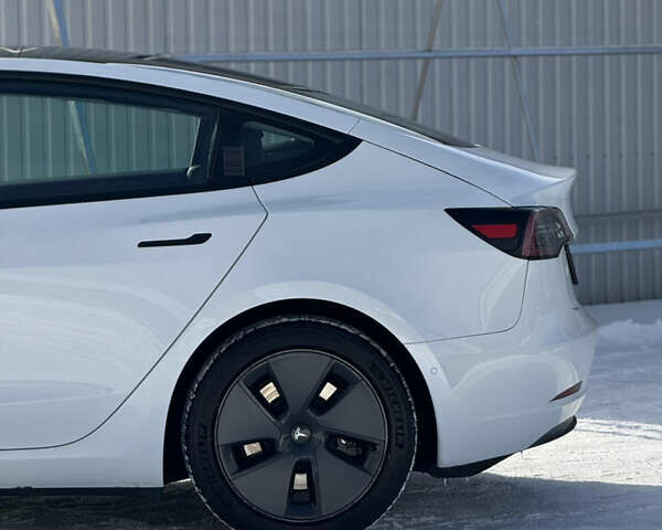 Білий Тесла Модель 3, об'ємом двигуна 0 л та пробігом 114 тис. км за 19500 $, фото 6 на Automoto.ua