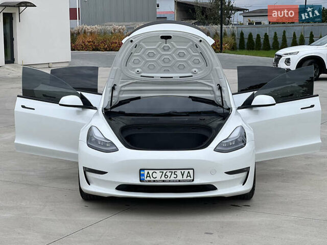 Белый Тесла Модель 3, объемом двигателя 0 л и пробегом 100 тыс. км за 22500 $, фото 26 на Automoto.ua