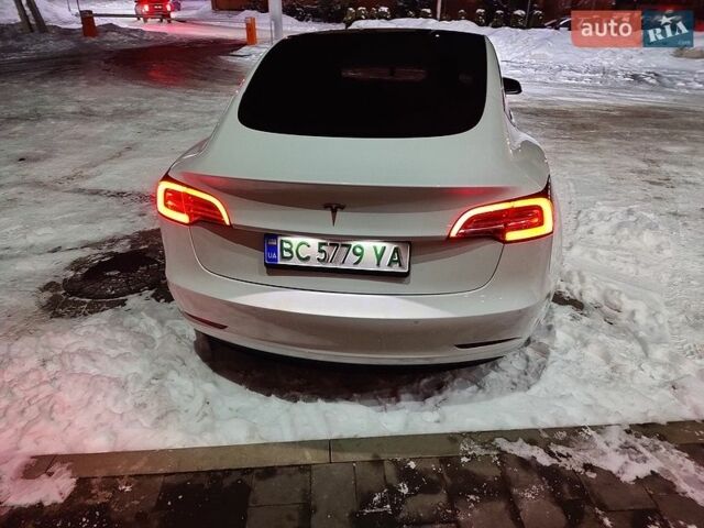 Белый Тесла Модель 3, объемом двигателя 0 л и пробегом 72 тыс. км за 19700 $, фото 38 на Automoto.ua