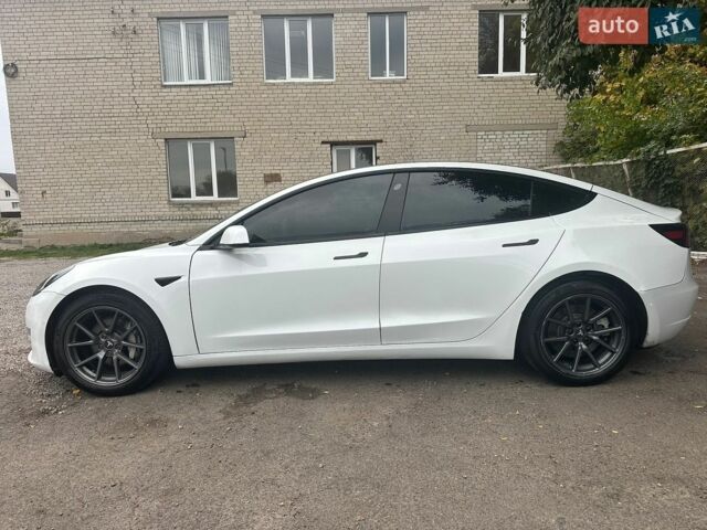 Білий Тесла Модель 3, об'ємом двигуна 0 л та пробігом 200 тис. км за 18000 $, фото 28 на Automoto.ua
