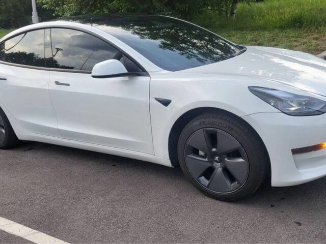 Білий Тесла Модель 3, об'ємом двигуна 0 л та пробігом 107 тис. км за 19000 $, фото 7 на Automoto.ua