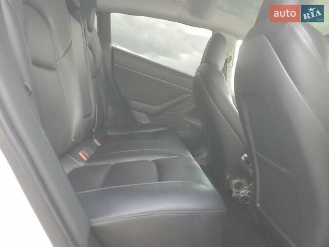 Білий Тесла Модель 3, об'ємом двигуна 0 л та пробігом 91 тис. км за 6300 $, фото 9 на Automoto.ua