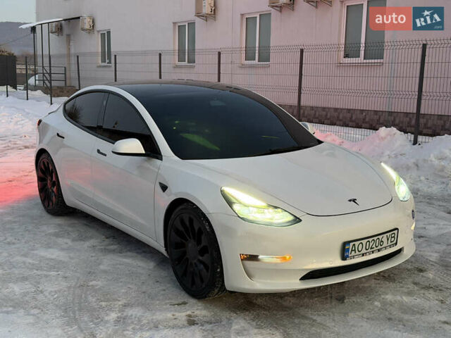 Белый Тесла Модель 3, объемом двигателя 0 л и пробегом 100 тыс. км за 21500 $, фото 2 на Automoto.ua