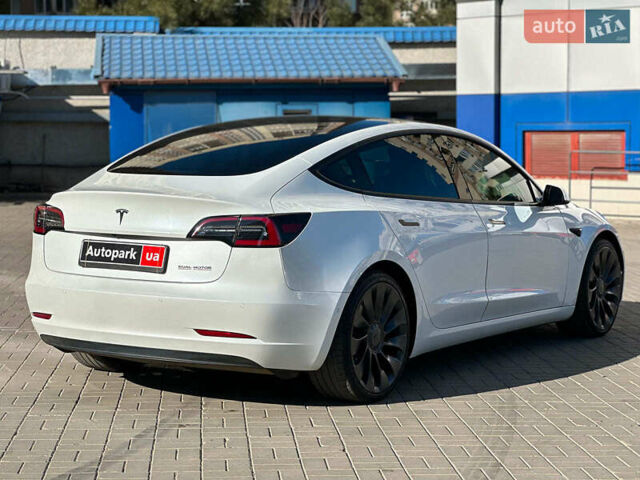 Білий Тесла Модель 3, об'ємом двигуна 0 л та пробігом 70 тис. км за 22340 $, фото 3 на Automoto.ua