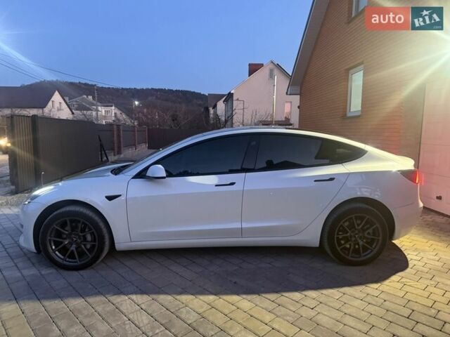 Белый Тесла Модель 3, объемом двигателя 0 л и пробегом 85 тыс. км за 17500 $, фото 20 на Automoto.ua