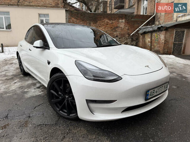 Білий Тесла Модель 3, об'ємом двигуна 0 л та пробігом 64 тис. км за 19900 $, фото 9 на Automoto.ua