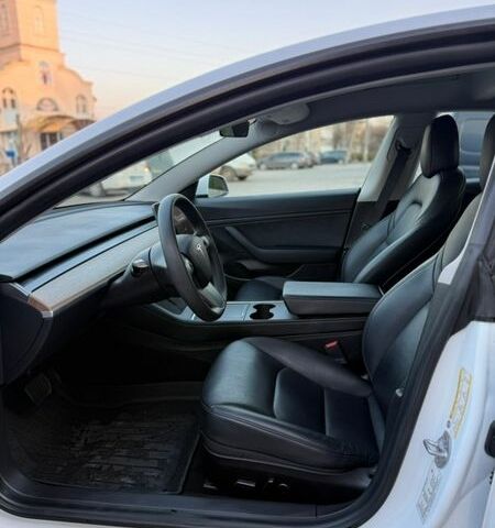 Белый Тесла Модель 3, объемом двигателя 0 л и пробегом 114 тыс. км за 20900 $, фото 27 на Automoto.ua