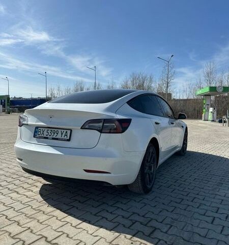 Белый Тесла Модель 3, объемом двигателя 0 л и пробегом 262 тыс. км за 12600 $, фото 4 на Automoto.ua