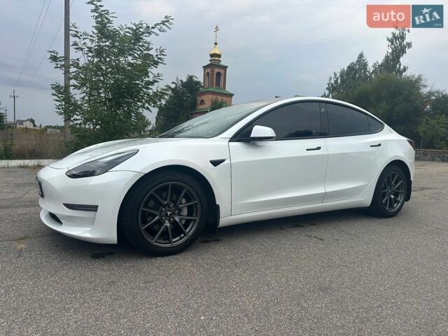 Белый Тесла Модель 3, объемом двигателя 0 л и пробегом 98 тыс. км за 18750 $, фото 10 на Automoto.ua