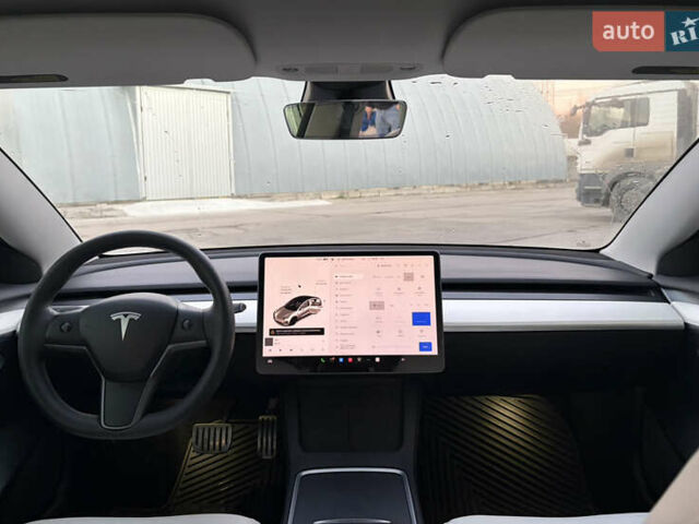 Белый Тесла Модель 3, объемом двигателя 0 л и пробегом 92 тыс. км за 21900 $, фото 21 на Automoto.ua