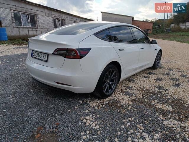 Белый Тесла Модель 3, объемом двигателя 0 л и пробегом 71 тыс. км за 18700 $, фото 7 на Automoto.ua