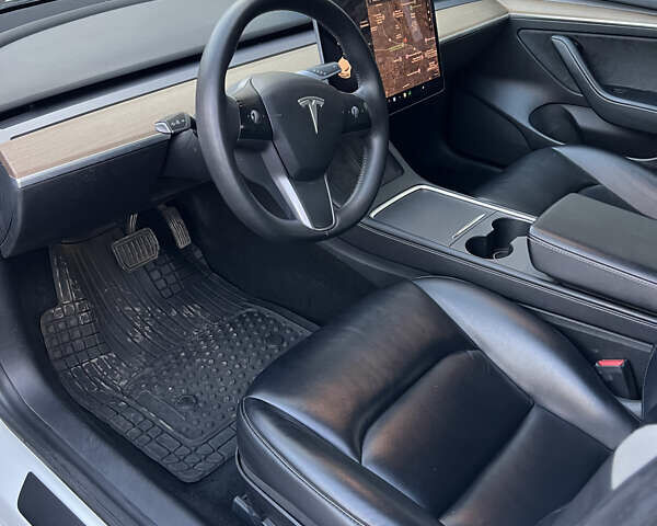 Білий Тесла Модель 3, об'ємом двигуна 0 л та пробігом 57 тис. км за 23000 $, фото 18 на Automoto.ua