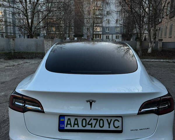 Белый Тесла Модель 3, объемом двигателя 0 л и пробегом 89 тыс. км за 21000 $, фото 2 на Automoto.ua