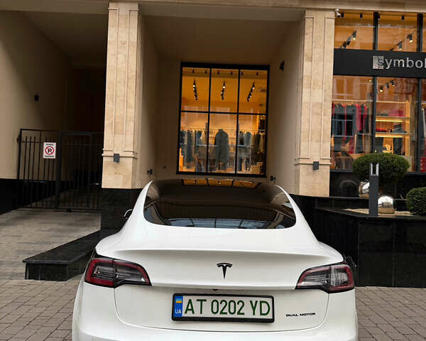 Білий Тесла Модель 3, об'ємом двигуна 0 л та пробігом 146 тис. км за 23500 $, фото 8 на Automoto.ua