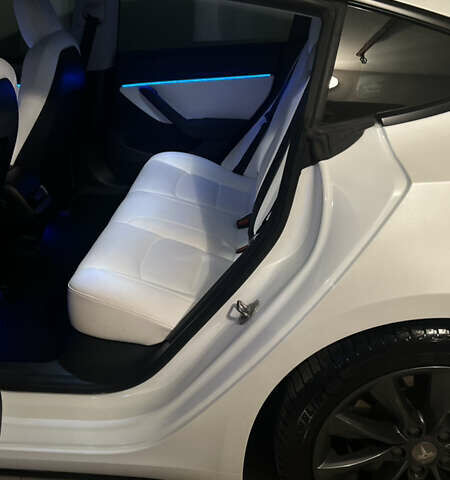 Тесла Модель 3 2021 у Києві на Automoto.ua Білий Тесла Модель 3, об'ємом двигуна 0 л та пробігом 78 тис. км за 22500 $, фото 4 на Automoto.ua