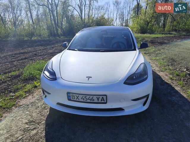 Белый Тесла Модель 3, объемом двигателя 0 л и пробегом 68 тыс. км за 19200 $, фото 7 на Automoto.ua